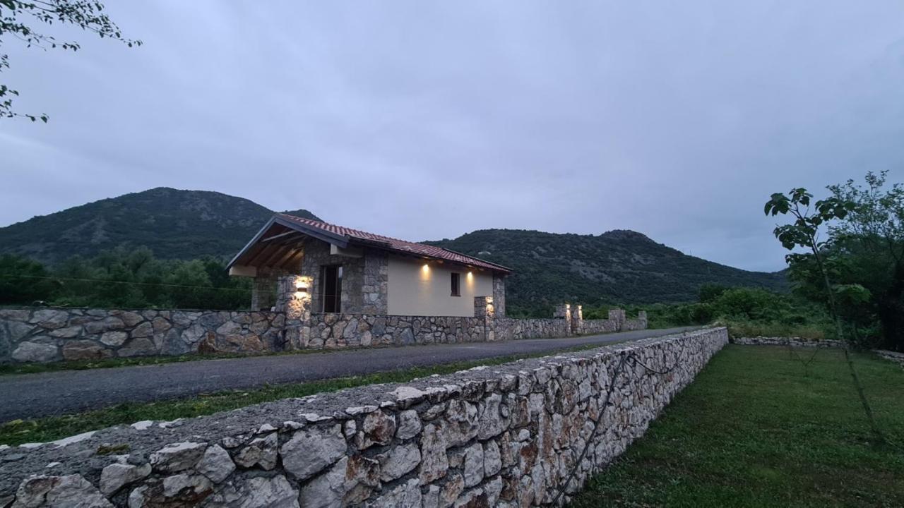 Orahovo Stone Vilas 威尔帕扎 外观 照片